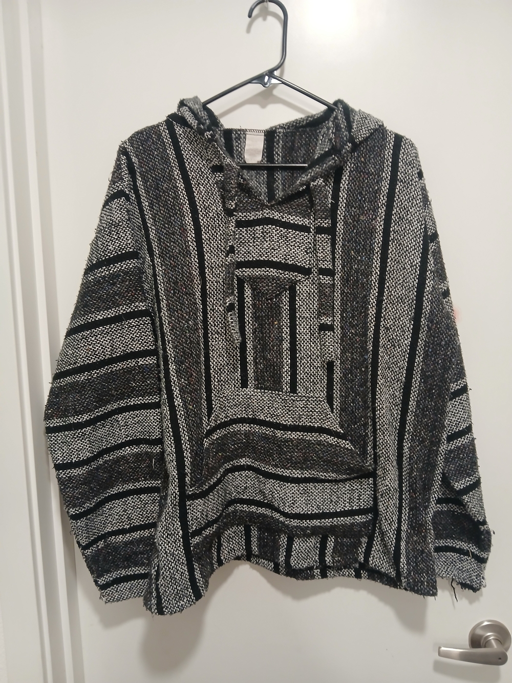 Black & White Striped Hooded Sweater Made In Mexico size Boys Medium